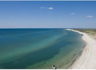 Остров Джарылгач