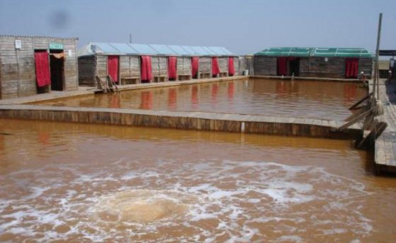 Целебный гейзер (горячий источник) в Железном порту